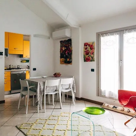 Nido Stazione Ii * ベルガモ